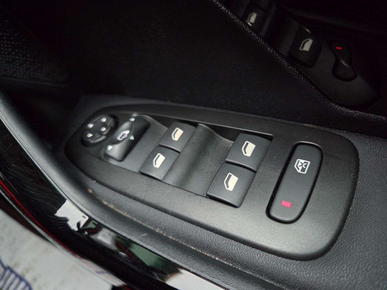 2019 PEUGEOT 2008 2019 PEUGEOT 2008