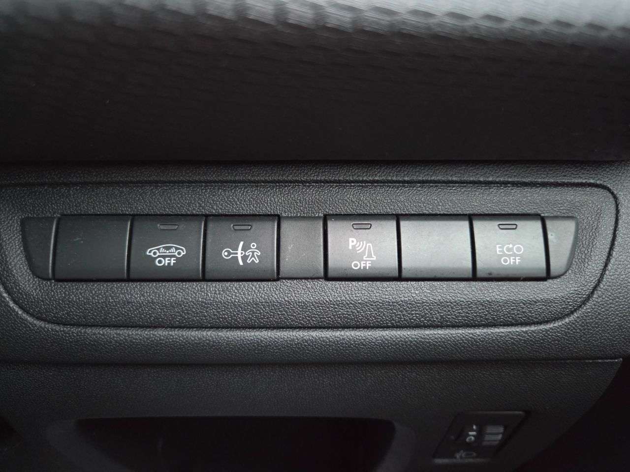 2019 PEUGEOT 2008 2019 PEUGEOT 2008