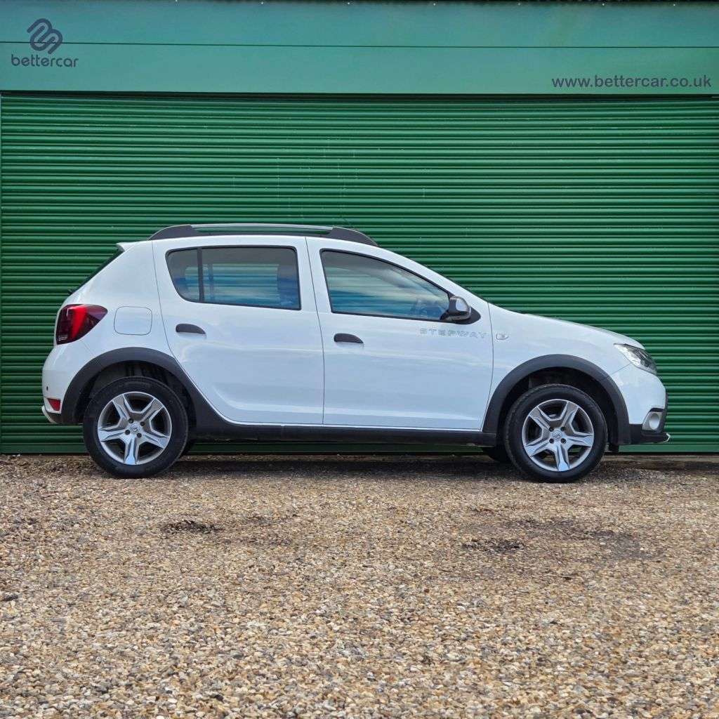 A 2020 DACIA SANDERO STEPWAY 0.9 TCe Comfort Hatchback 5dr Petrol Manual Euro 6 (s/s) (90 ps) JUST SERVI A 2020 DACIA SANDERO STEPWAY 0.9 TCe Comfort Hatchback 5dr Petrol Manual Euro 6 (s/s) (90 ps) JUST SERVI