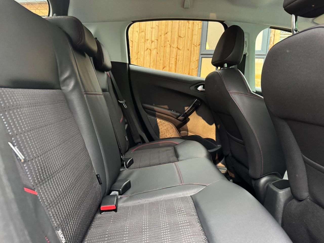 2018 PEUGEOT 208 2018 PEUGEOT 208