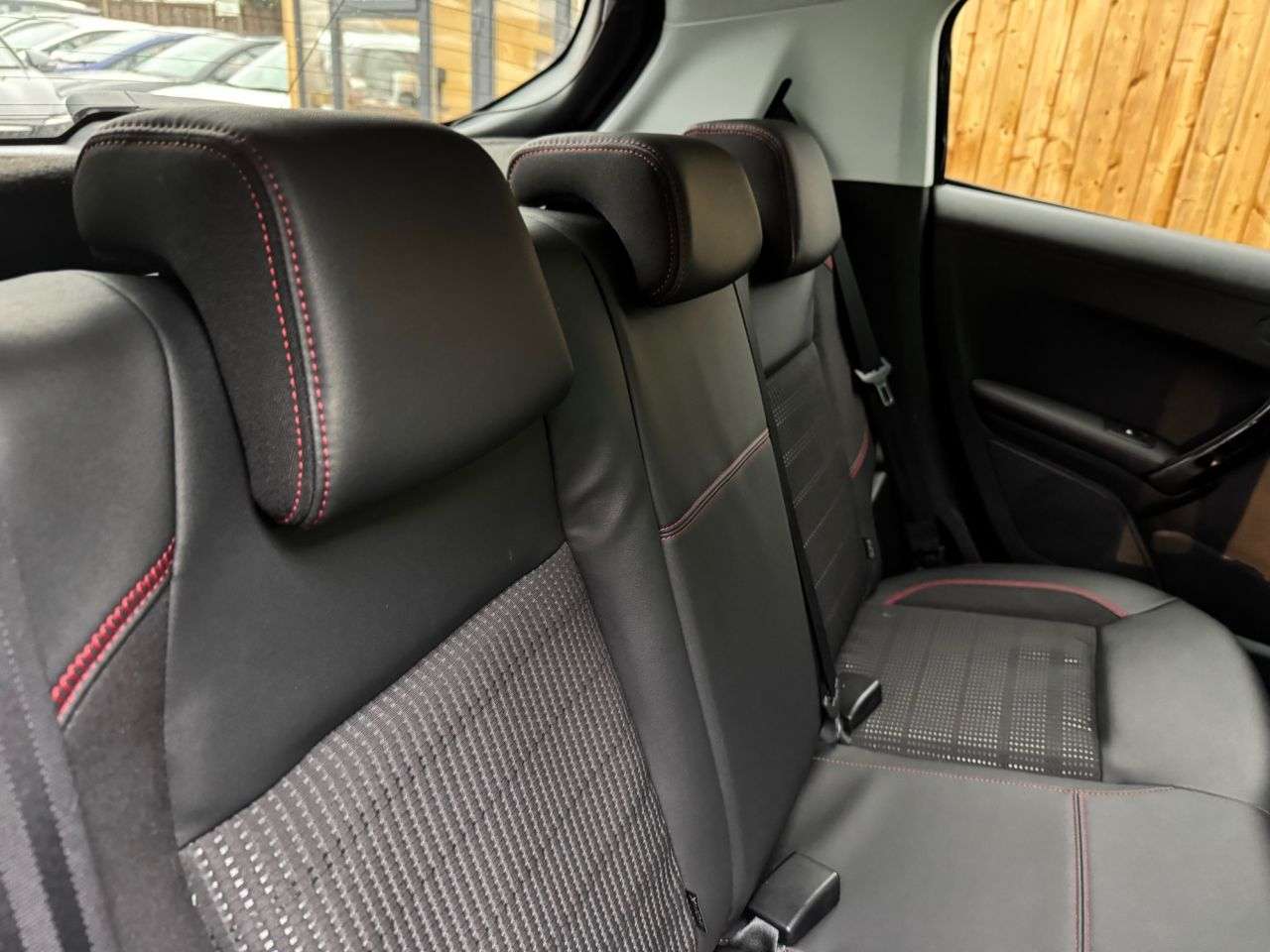 2018 PEUGEOT 208 2018 PEUGEOT 208