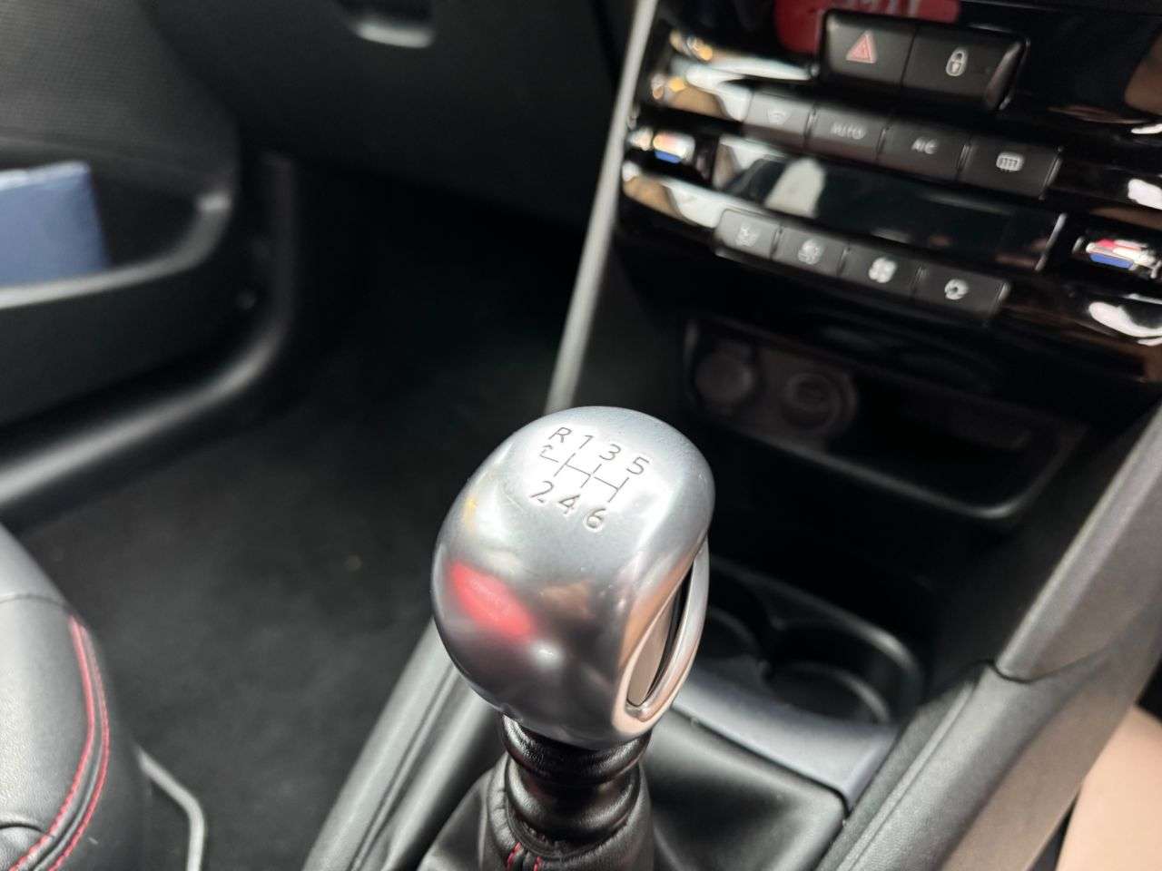 2018 PEUGEOT 208 2018 PEUGEOT 208