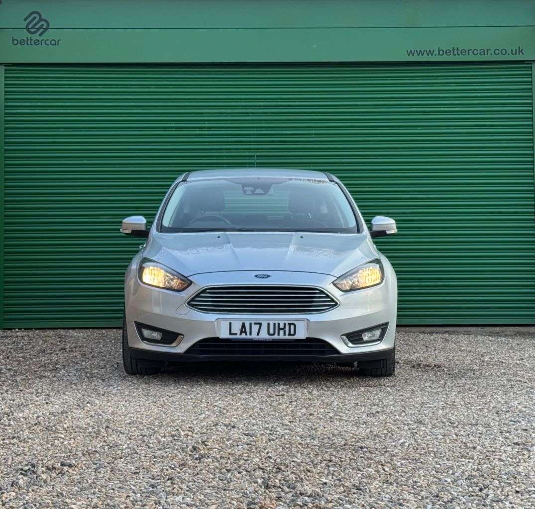 A 2017 FORD FOCUS 1.0T EcoBoost Titanium Hatchback 5dr Petrol Manual Euro 6 (s/s) (125 ps) SA A 2017 FORD FOCUS 1.0T EcoBoost Titanium Hatchback 5dr Petrol Manual Euro 6 (s/s) (125 ps) SA