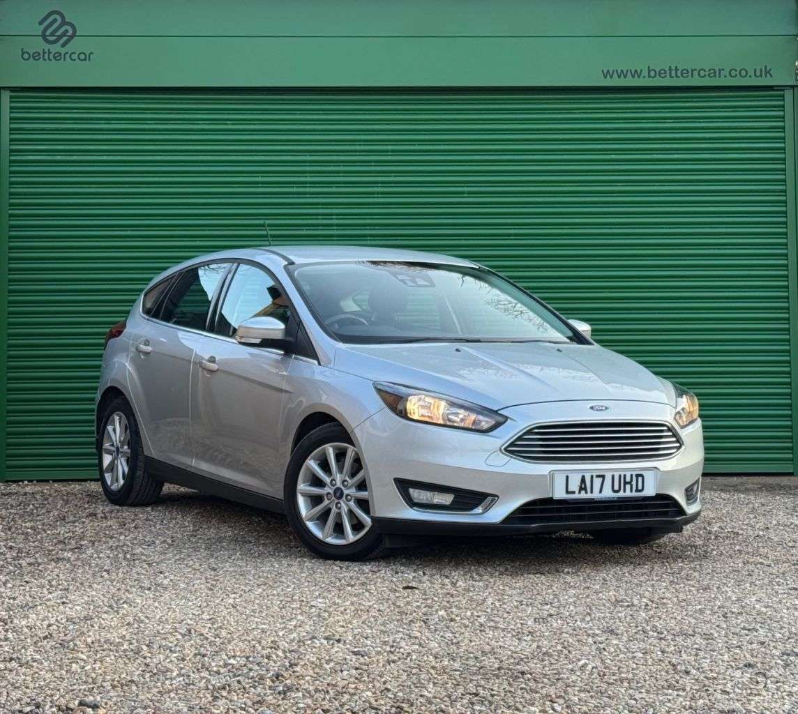 A 2017 FORD FOCUS 1.0T EcoBoost Titanium Hatchback 5dr Petrol Manual Euro 6 (s/s) (125 ps) SA A 2017 FORD FOCUS 1.0T EcoBoost Titanium Hatchback 5dr Petrol Manual Euro 6 (s/s) (125 ps) SA