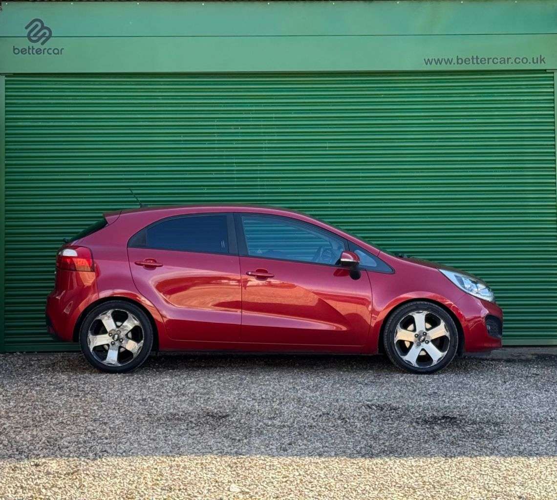 A 2014 KIA RIO 1.4 3 Hatchback 5dr Petrol Manual Euro 5 (107 bhp) CRUISE CONTROL A 2014 KIA RIO 1.4 3 Hatchback 5dr Petrol Manual Euro 5 (107 bhp) CRUISE CONTROL