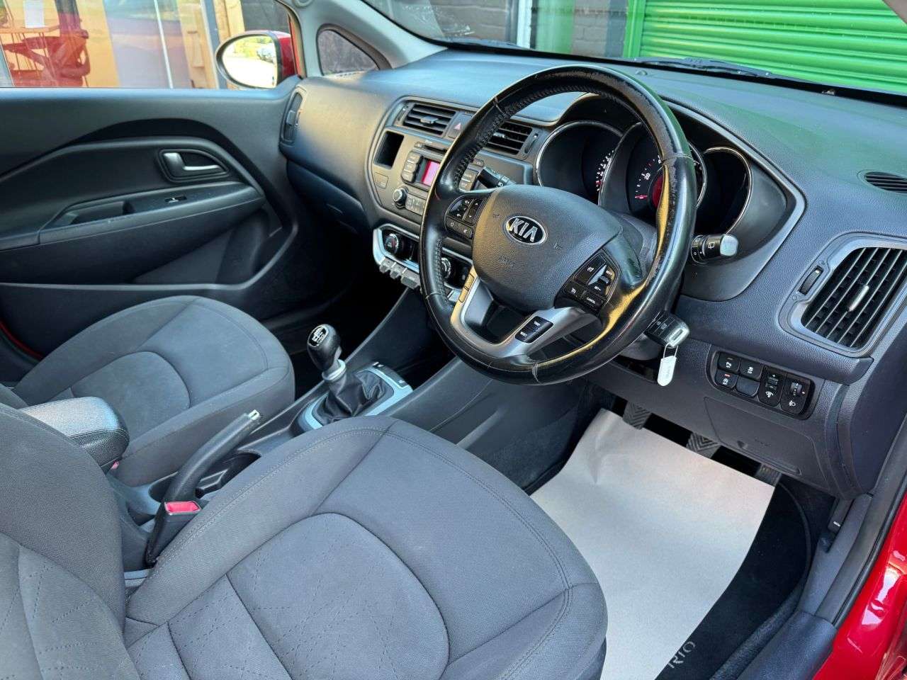 2014 KIA RIO 2014 KIA RIO