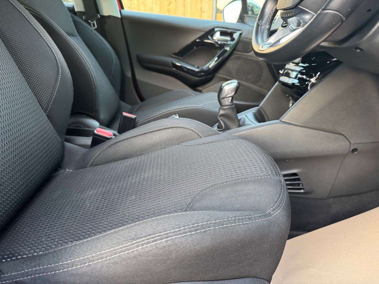 2018 PEUGEOT 208 2018 PEUGEOT 208