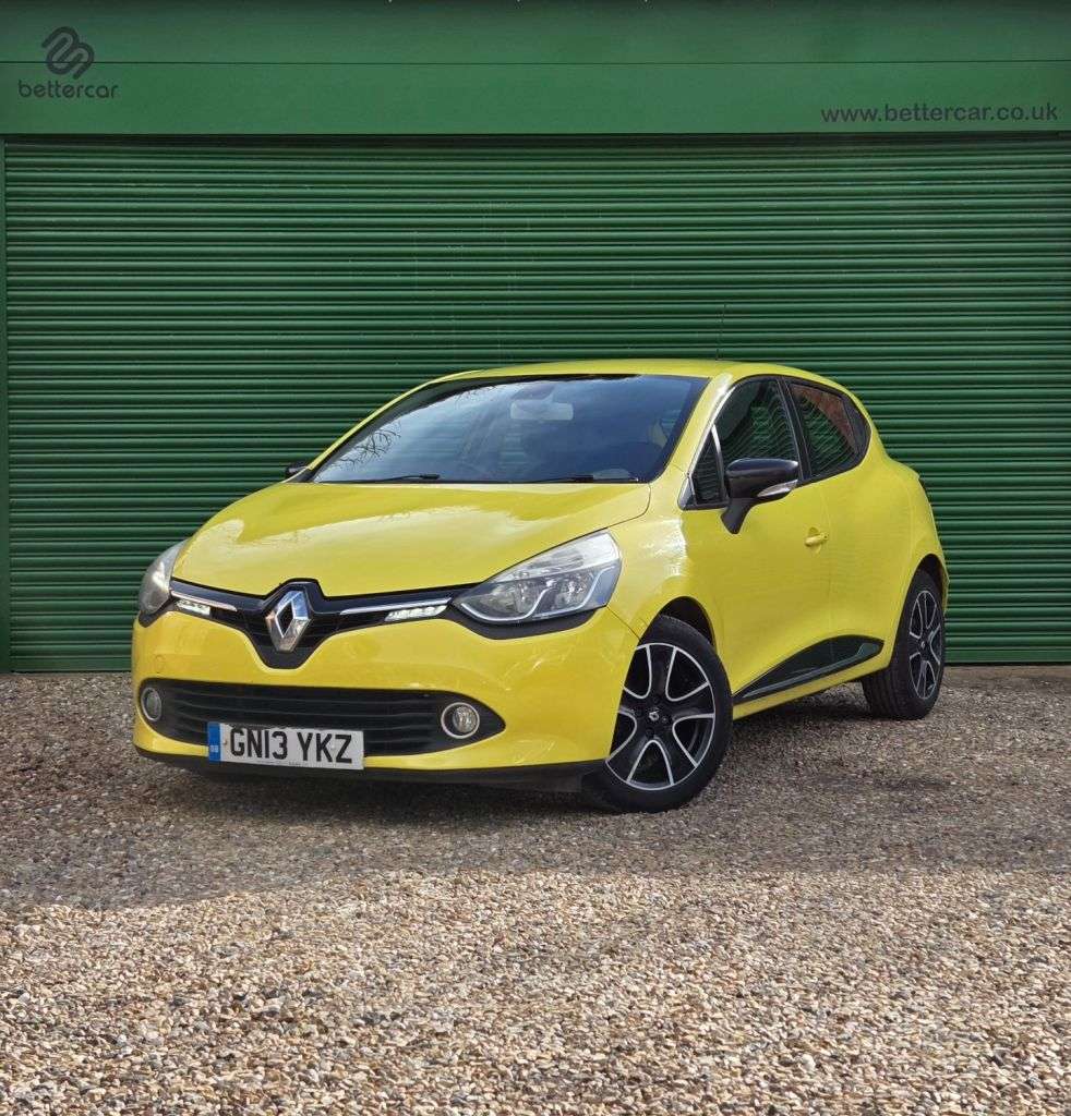 A 2013 RENAULT CLIO 0.9 TCe Dynamique MediaNav Hatchback 5dr Petrol Manual Euro 5 (s/s) (90 ps) A 2013 RENAULT CLIO 0.9 TCe Dynamique MediaNav Hatchback 5dr Petrol Manual Euro 5 (s/s) (90 ps)