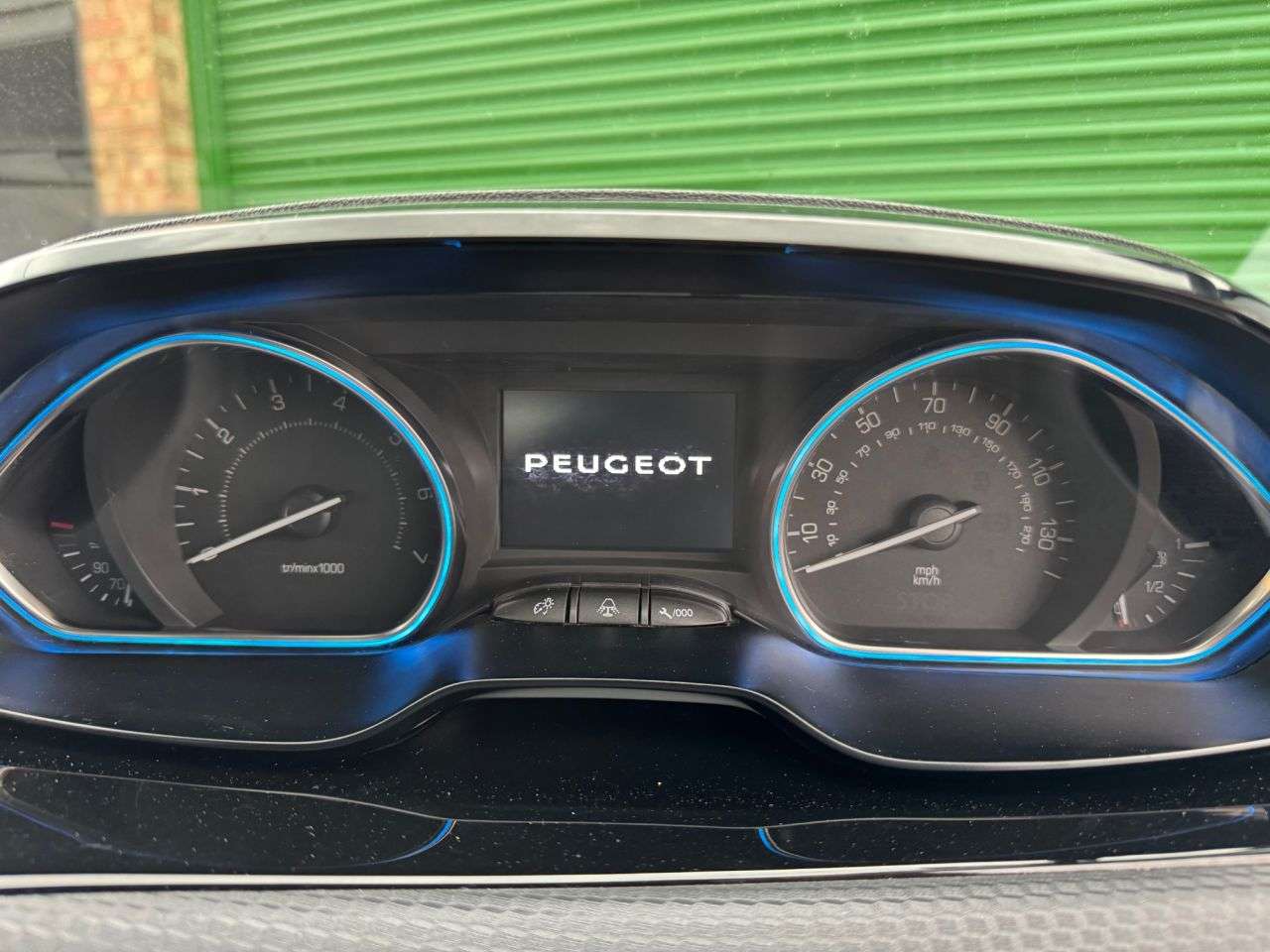 2016 PEUGEOT 2008 2016 PEUGEOT 2008