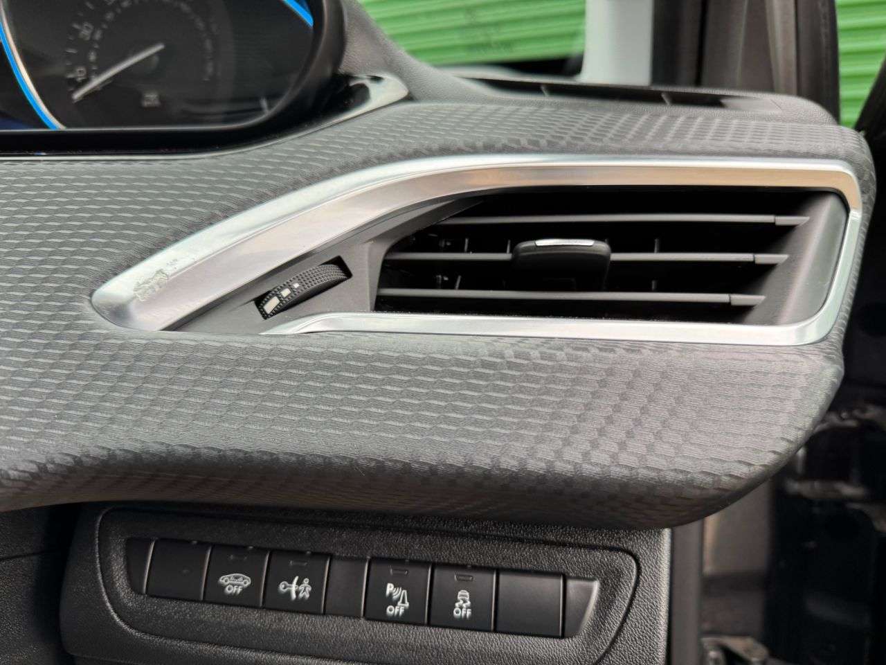 2016 PEUGEOT 2008 2016 PEUGEOT 2008