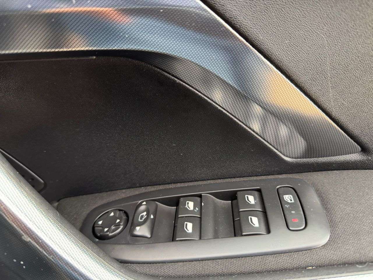 2016 PEUGEOT 2008 2016 PEUGEOT 2008