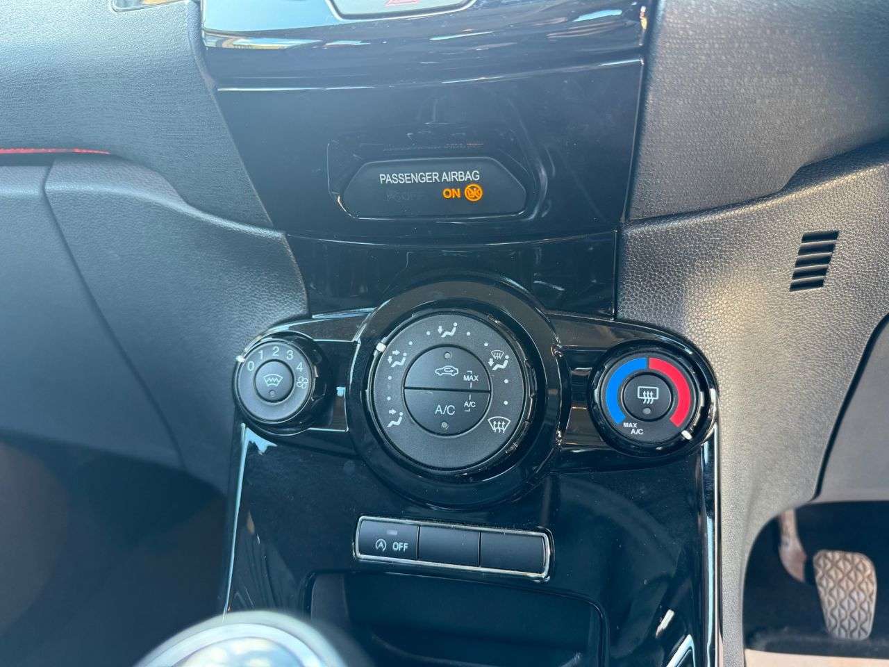 2015 FORD FIESTA 2015 FORD FIESTA