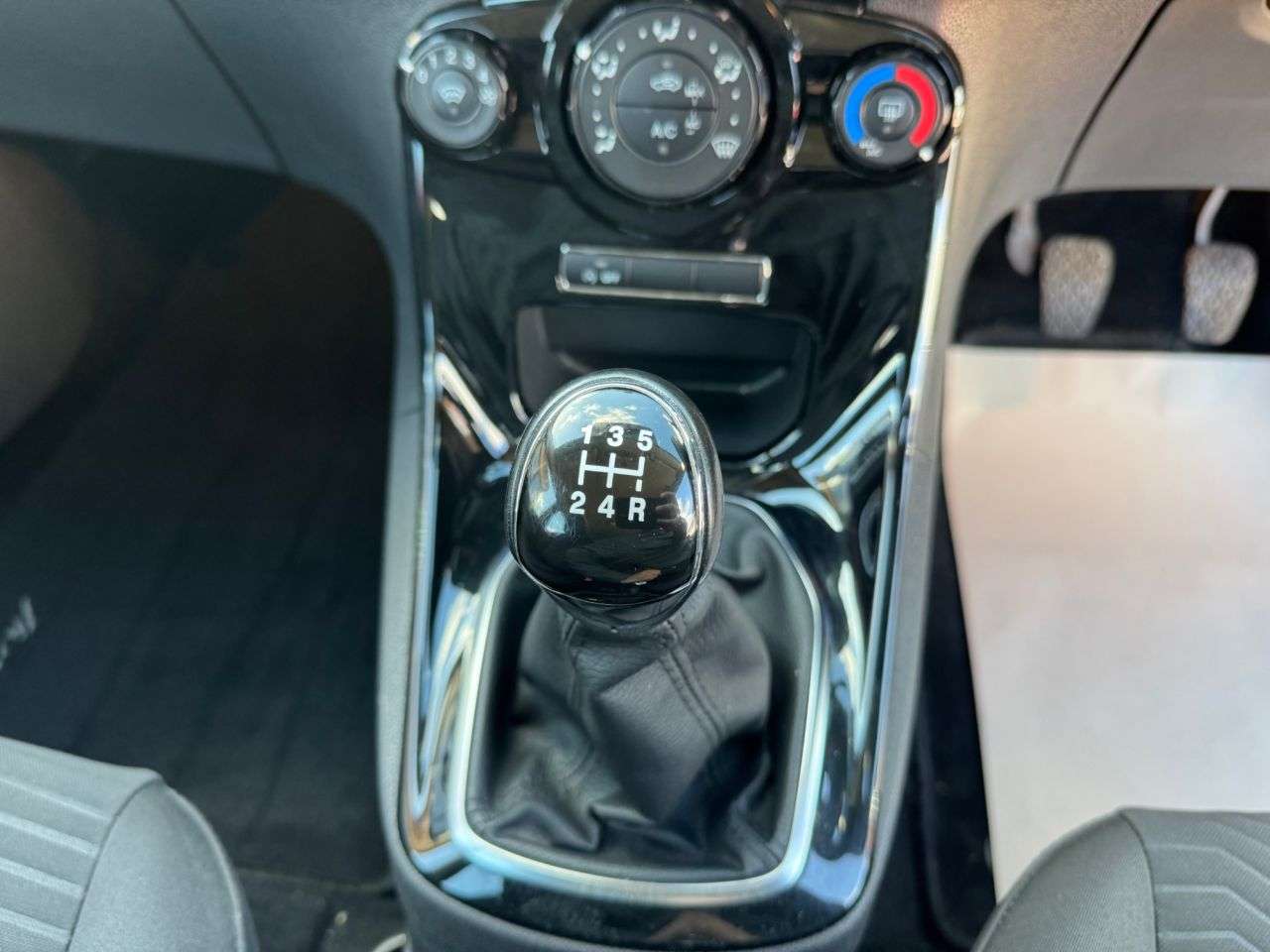 2015 FORD FIESTA 2015 FORD FIESTA