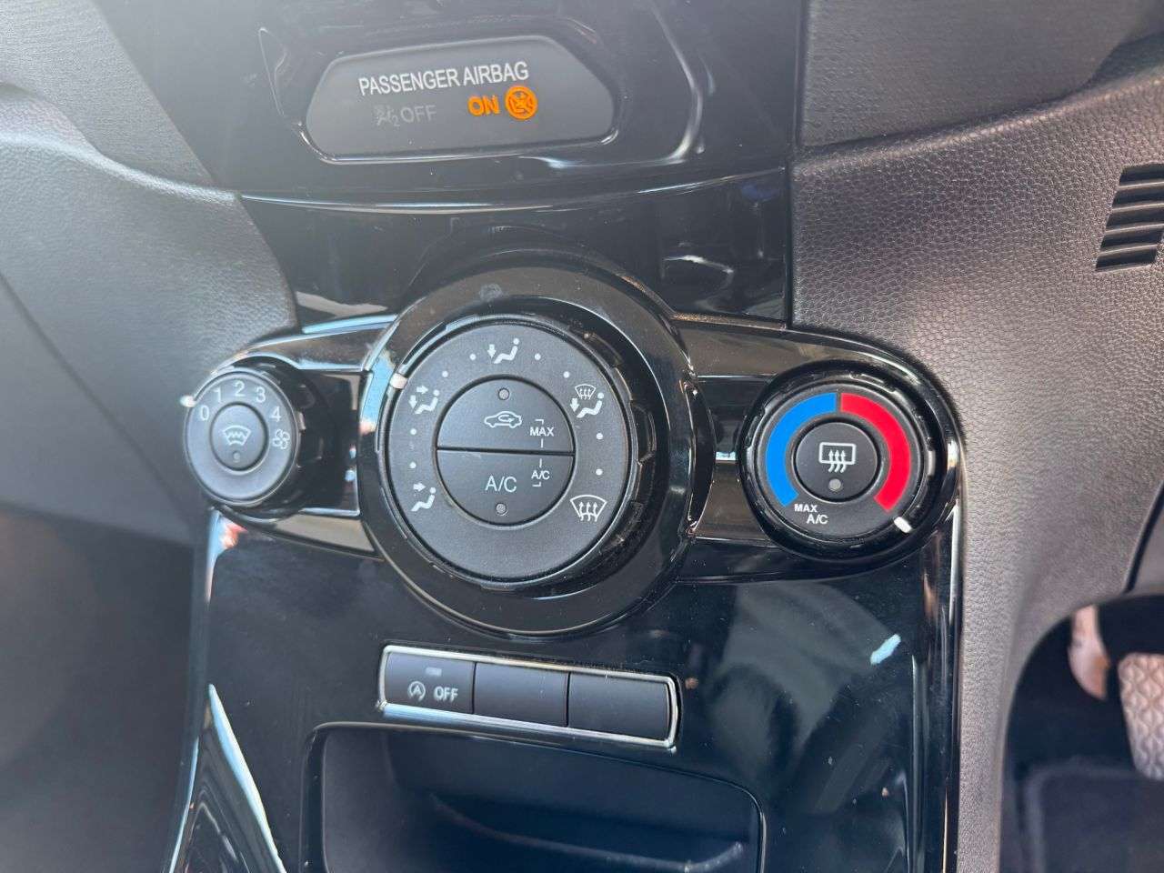 2015 FORD FIESTA 2015 FORD FIESTA