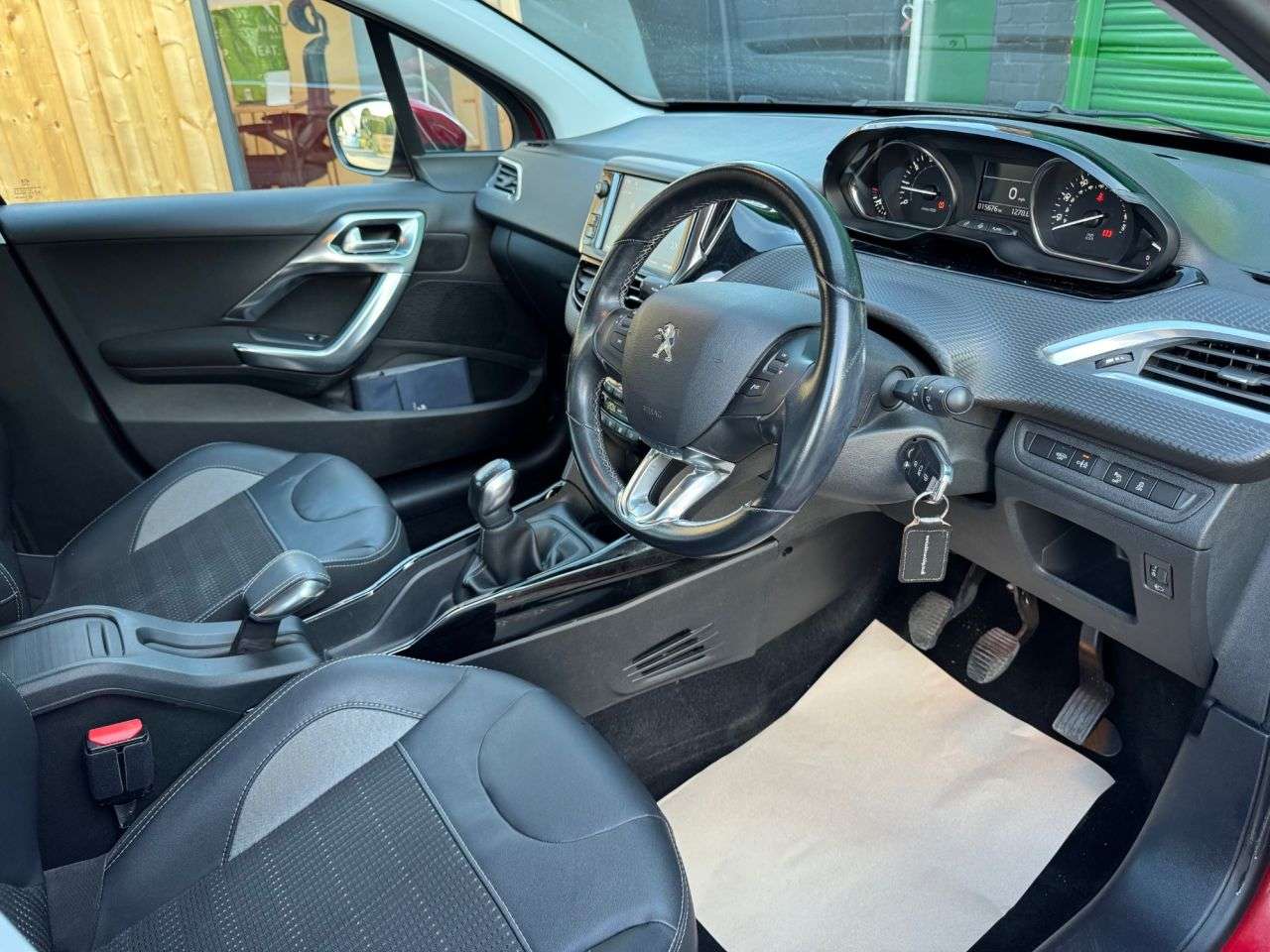 2017 PEUGEOT 2008 2017 PEUGEOT 2008