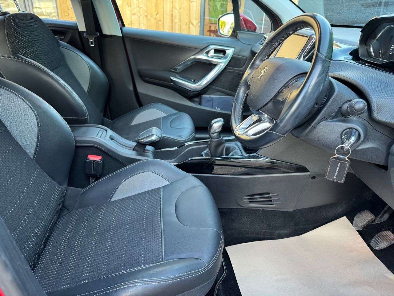 2017 PEUGEOT 2008 2017 PEUGEOT 2008