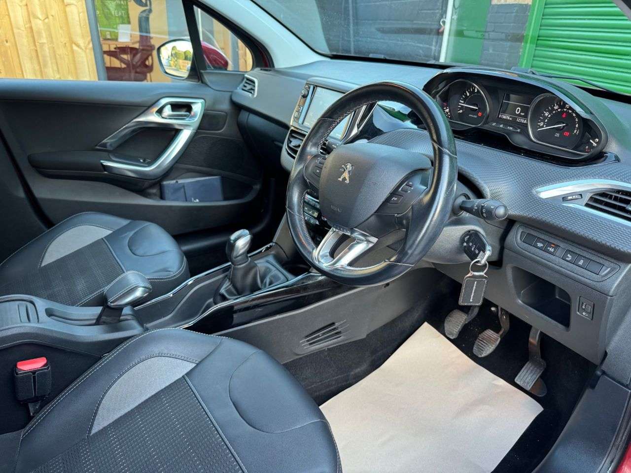 2017 PEUGEOT 2008 2017 PEUGEOT 2008