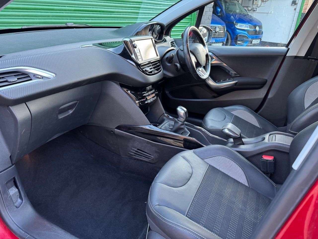 2017 PEUGEOT 2008 2017 PEUGEOT 2008