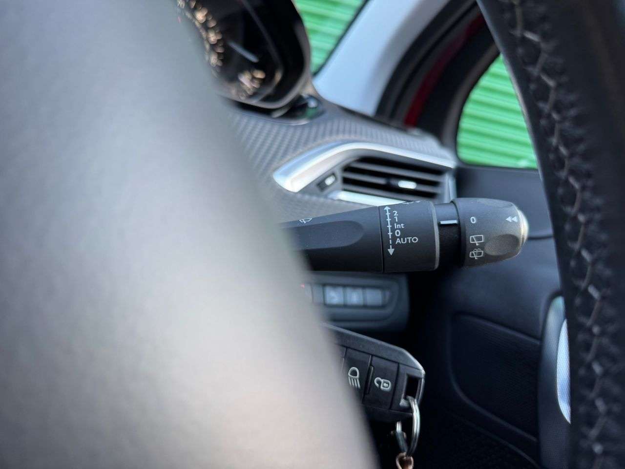 2017 PEUGEOT 2008 2017 PEUGEOT 2008