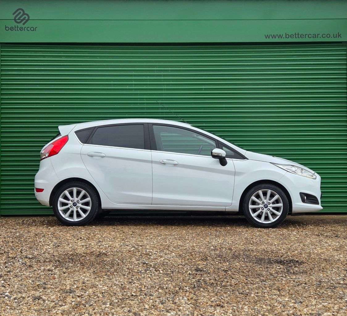 A 2015 FORD FIESTA 1.0T EcoBoost Titanium Hatchback 5dr Petrol Manual Euro 6 (s/s) (125 ps) Ex A 2015 FORD FIESTA 1.0T EcoBoost Titanium Hatchback 5dr Petrol Manual Euro 6 (s/s) (125 ps) Ex