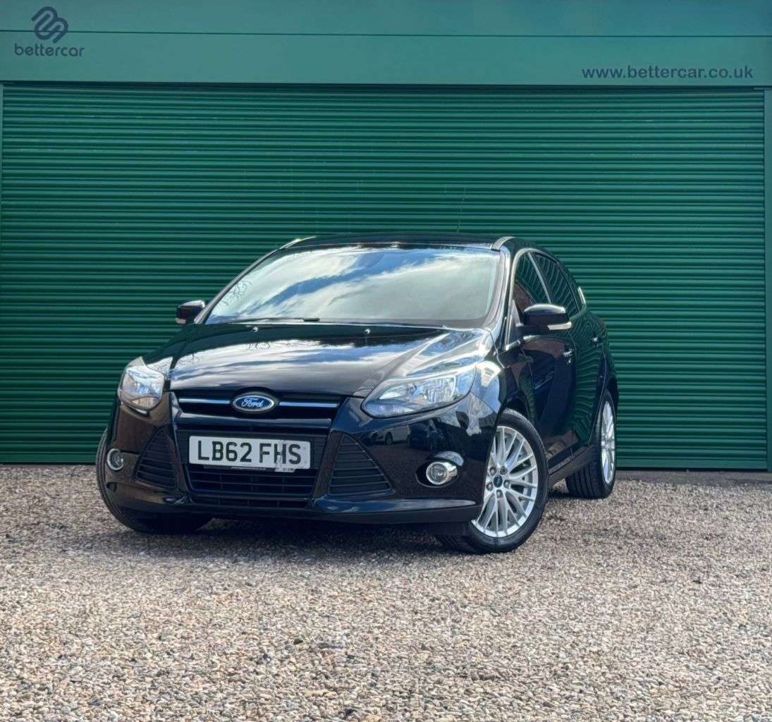 A 2012 FORD FOCUS 1.0T EcoBoost Zetec Hatchback 5dr Petrol Manual Euro 5 (s/s) (100 ps) DECEM A 2012 FORD FOCUS 1.0T EcoBoost Zetec Hatchback 5dr Petrol Manual Euro 5 (s/s) (100 ps) DECEM