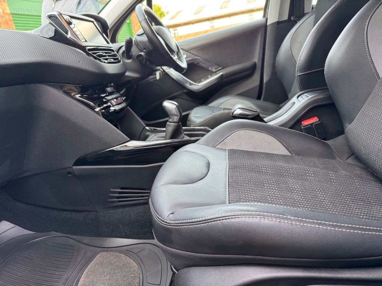 2017 PEUGEOT 2008 2017 PEUGEOT 2008