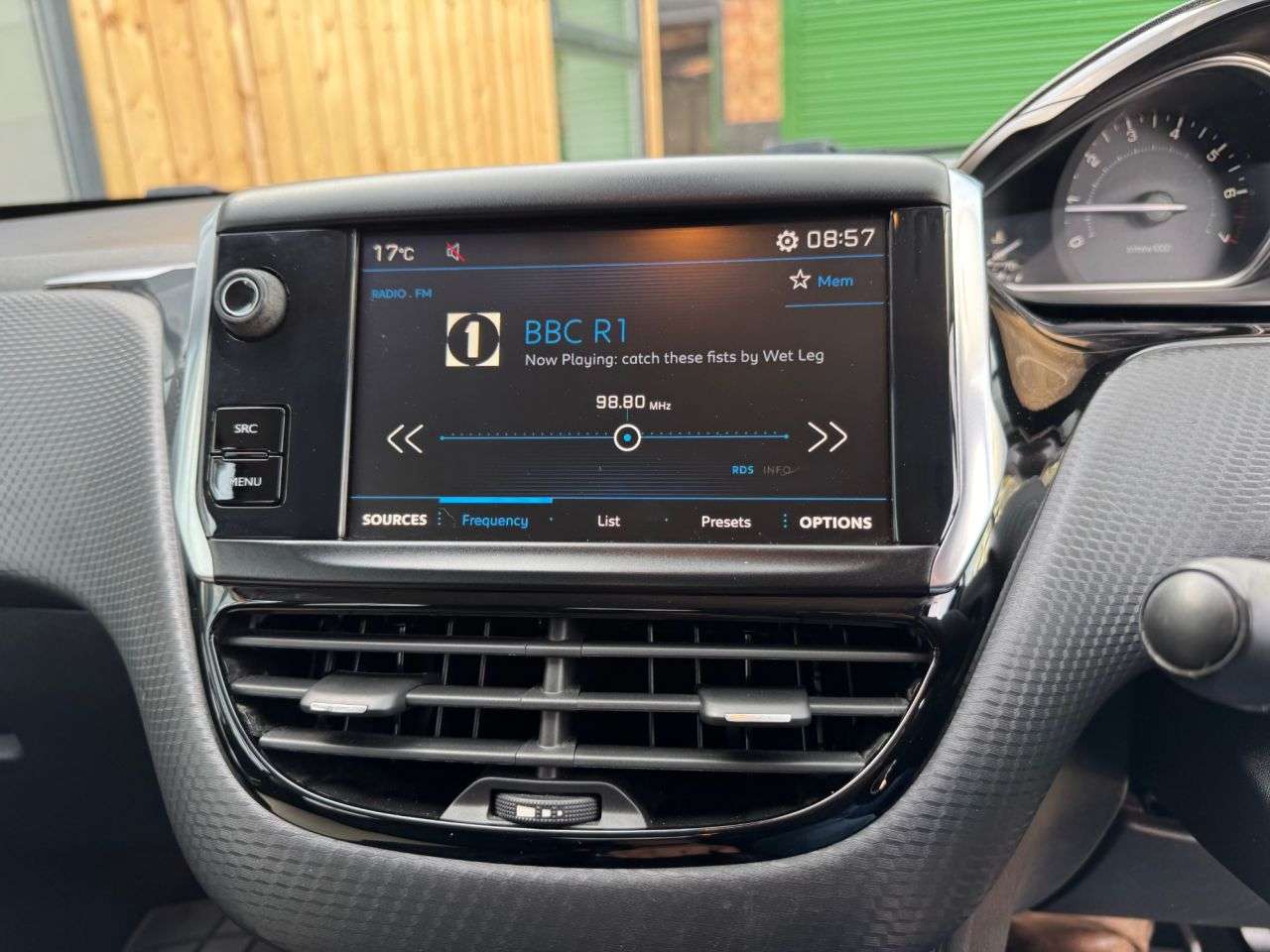 2017 PEUGEOT 2008 2017 PEUGEOT 2008