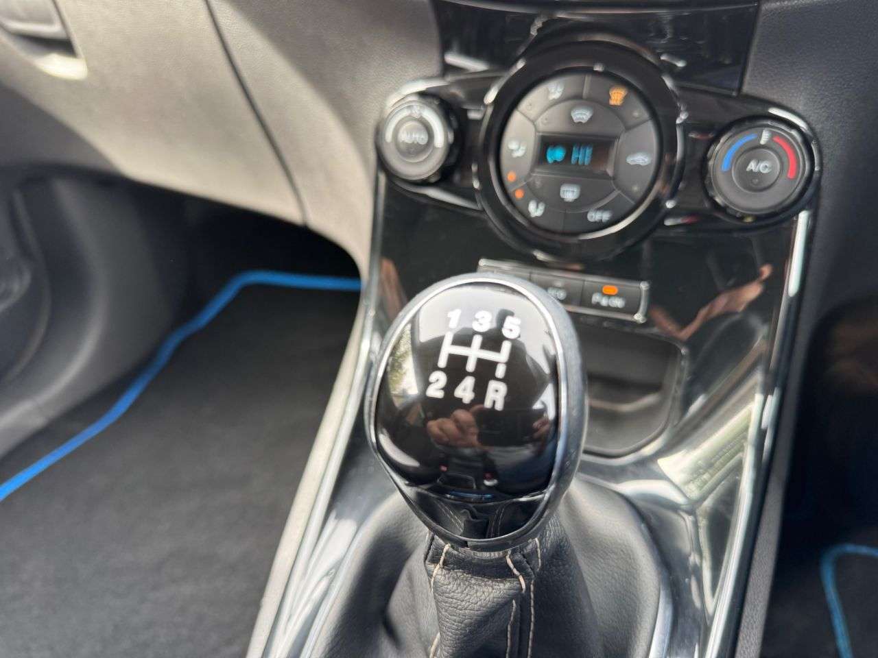 2015 FORD FIESTA 2015 FORD FIESTA