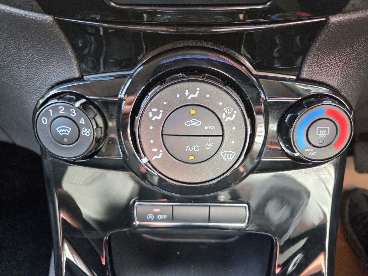 2015 FORD FIESTA 2015 FORD FIESTA
