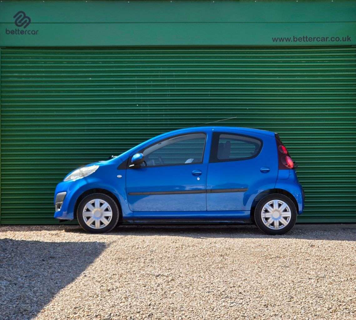 2013 PEUGEOT 107 2013 PEUGEOT 107