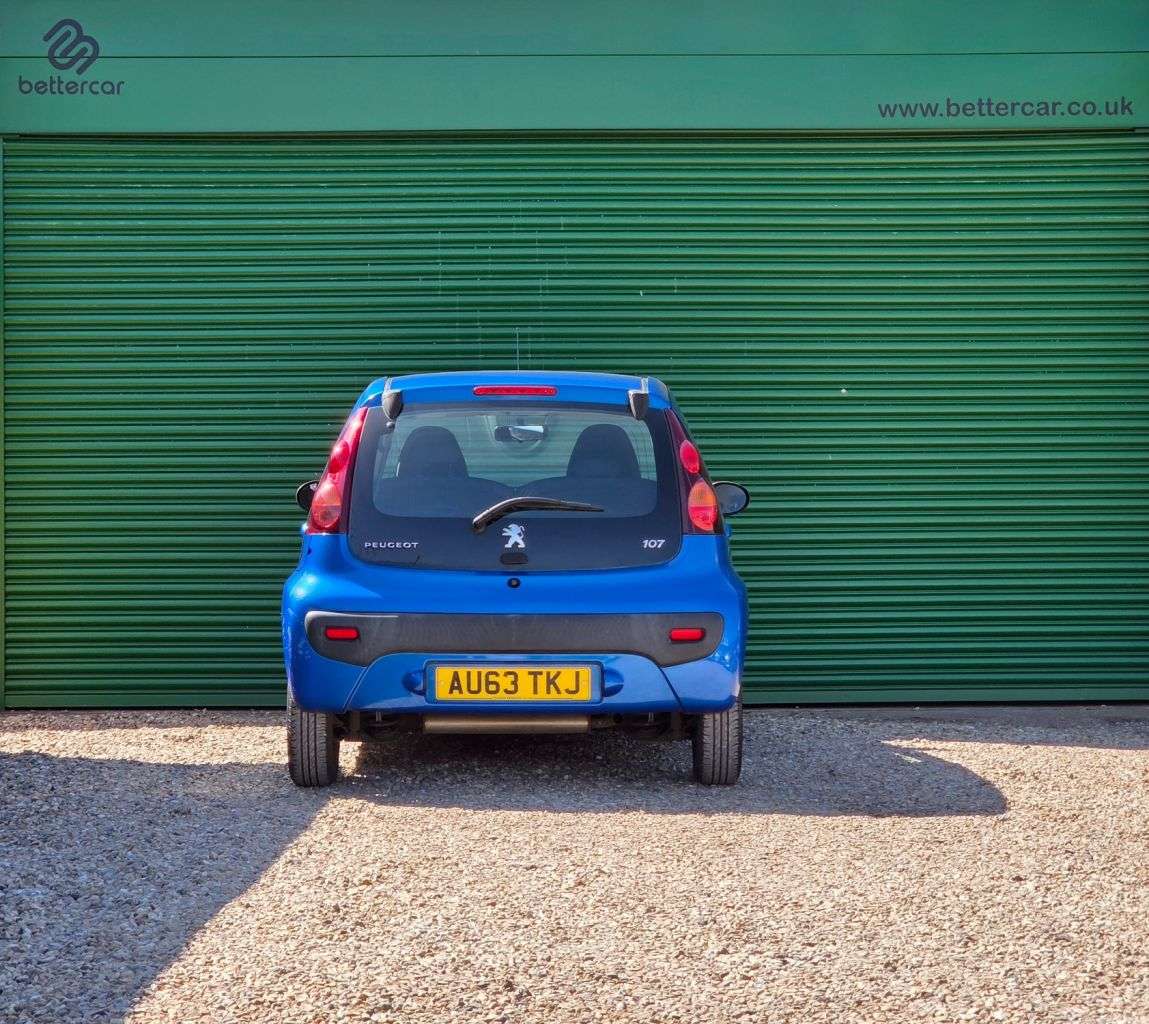 2013 PEUGEOT 107 2013 PEUGEOT 107