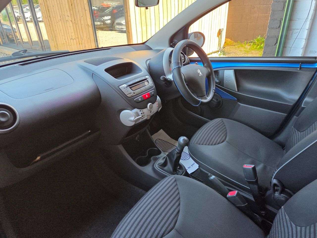 2013 PEUGEOT 107 2013 PEUGEOT 107