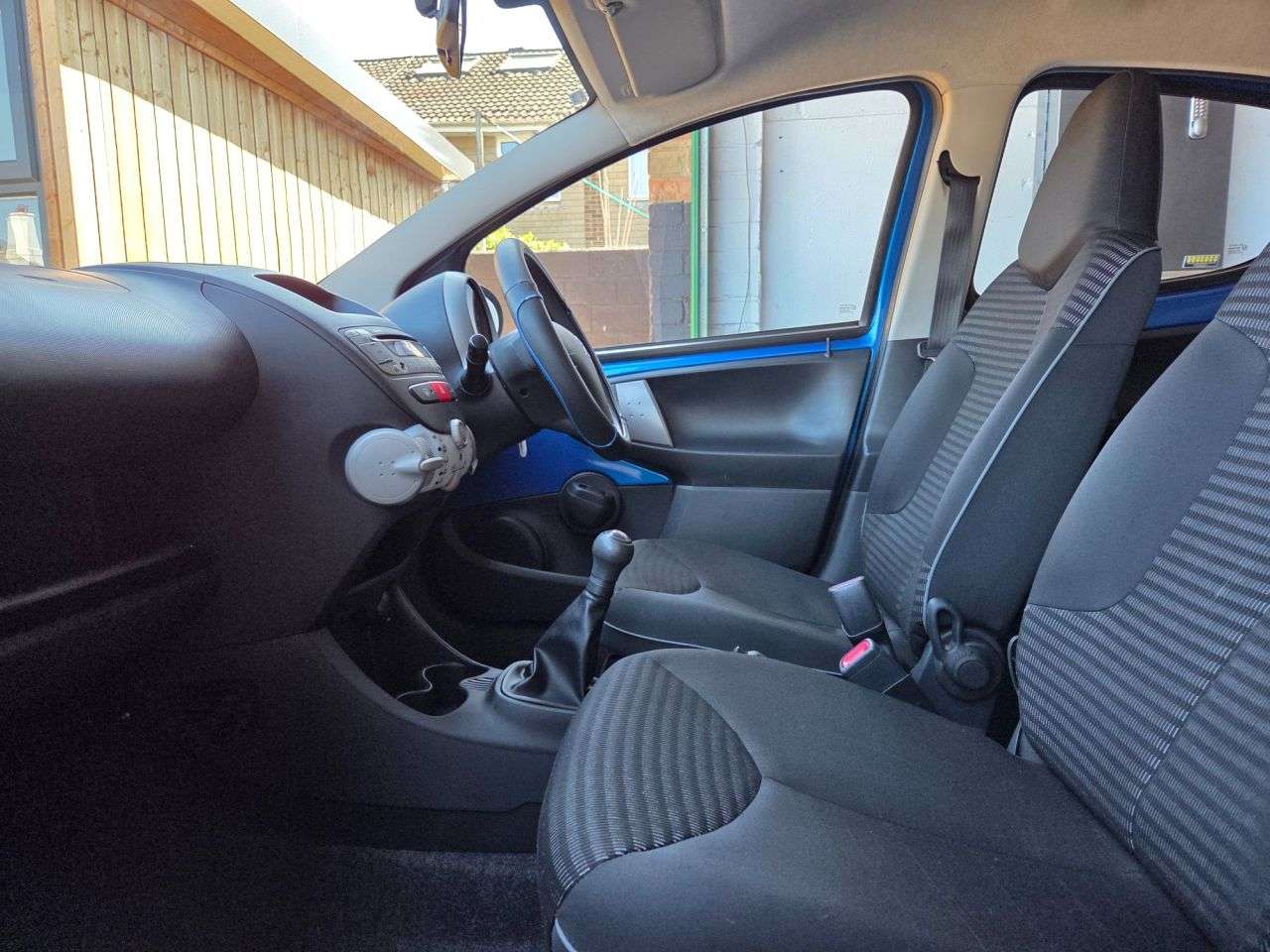 2013 PEUGEOT 107 2013 PEUGEOT 107