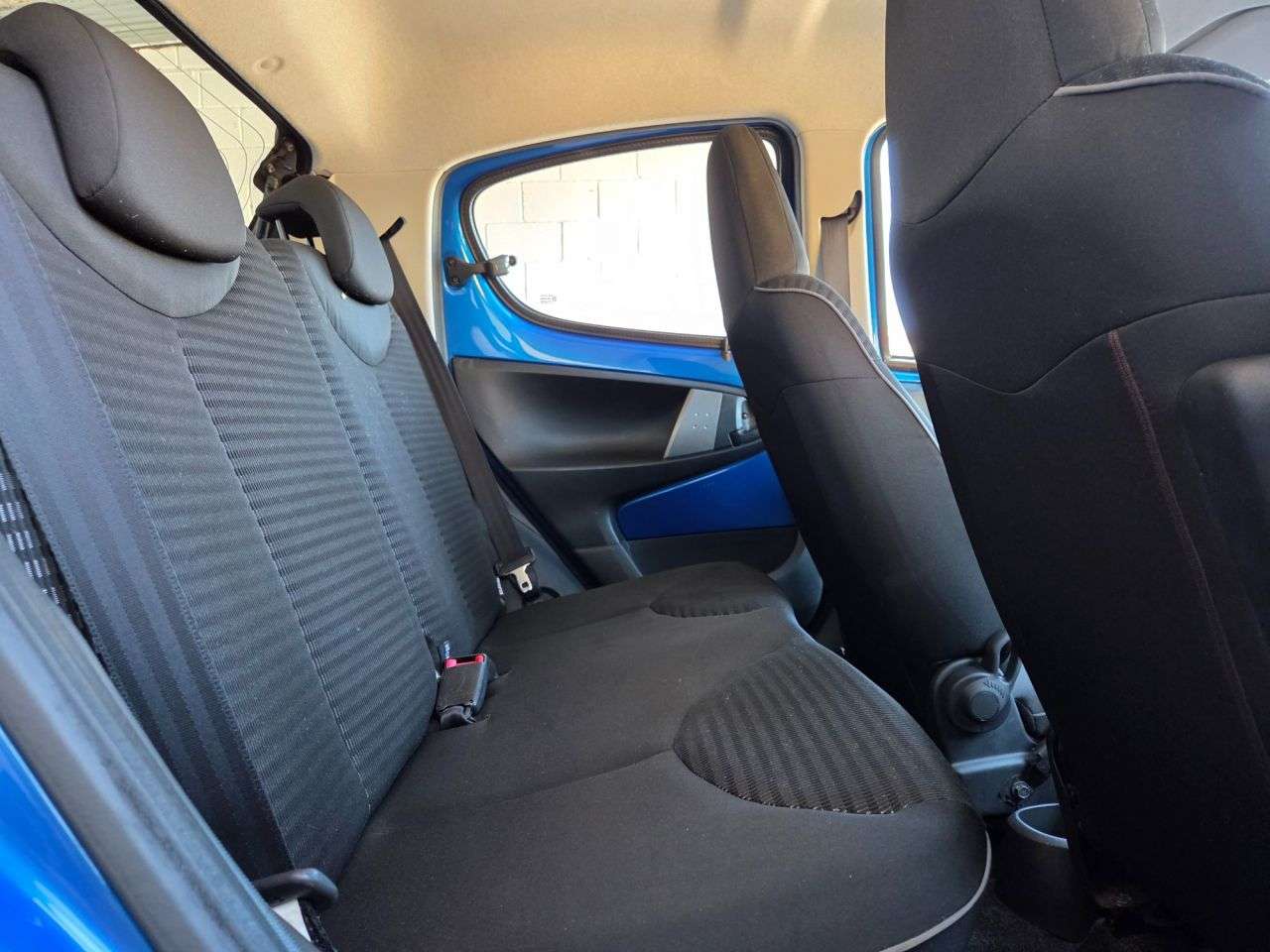 2013 PEUGEOT 107 2013 PEUGEOT 107