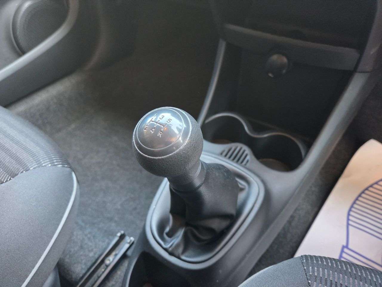 2013 PEUGEOT 107 2013 PEUGEOT 107