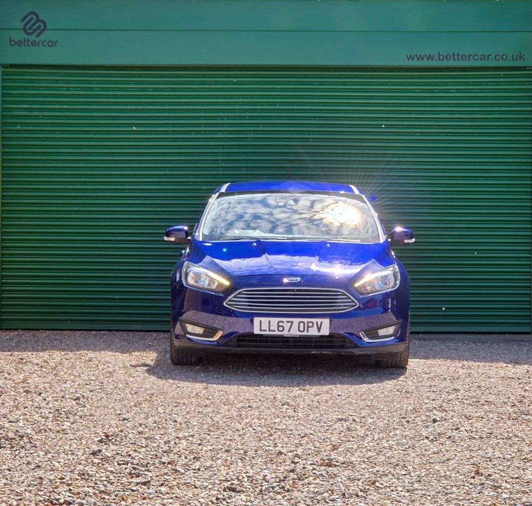 A 2017 FORD FOCUS 1.0T EcoBoost Titanium Hatchback 5dr Petrol Manual Euro 6 (s/s) (100 ps) JU A 2017 FORD FOCUS 1.0T EcoBoost Titanium Hatchback 5dr Petrol Manual Euro 6 (s/s) (100 ps) JU