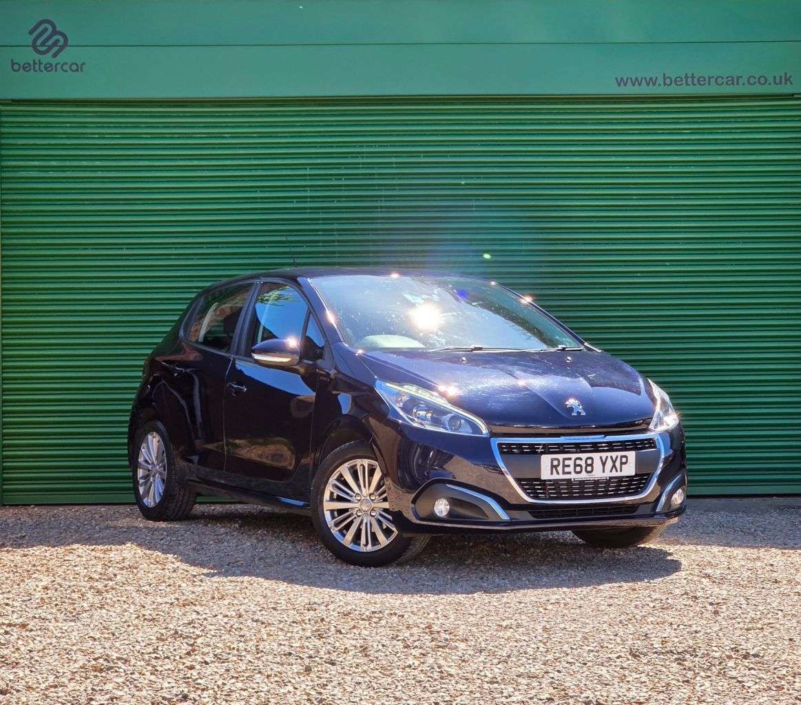 A 2018 PEUGEOT 208 1.2 PureTech Signature Hatchback 5dr Petrol Manual Euro 6 (s/s) (82 ps) ONE A 2018 PEUGEOT 208 1.2 PureTech Signature Hatchback 5dr Petrol Manual Euro 6 (s/s) (82 ps) ONE