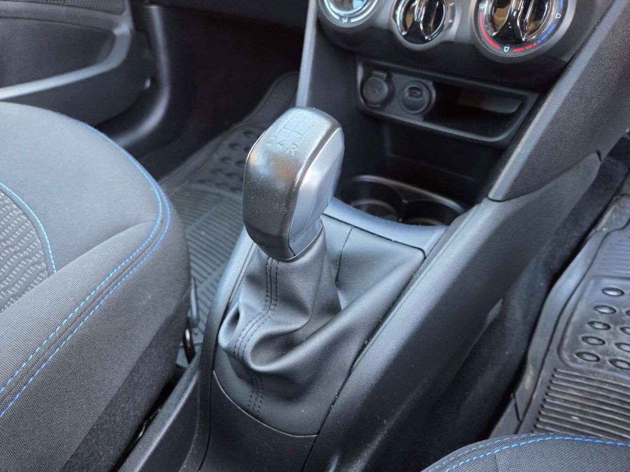 2018 PEUGEOT 208 2018 PEUGEOT 208