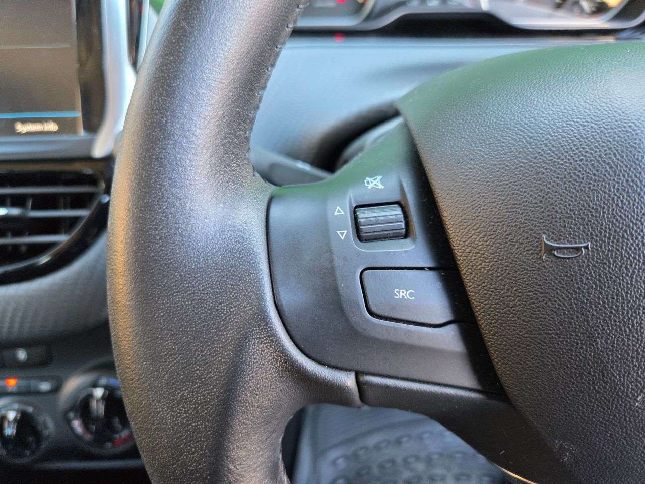 2018 PEUGEOT 208 2018 PEUGEOT 208