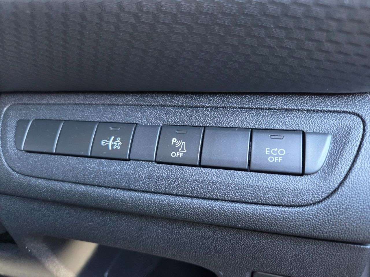 2018 PEUGEOT 208 2018 PEUGEOT 208