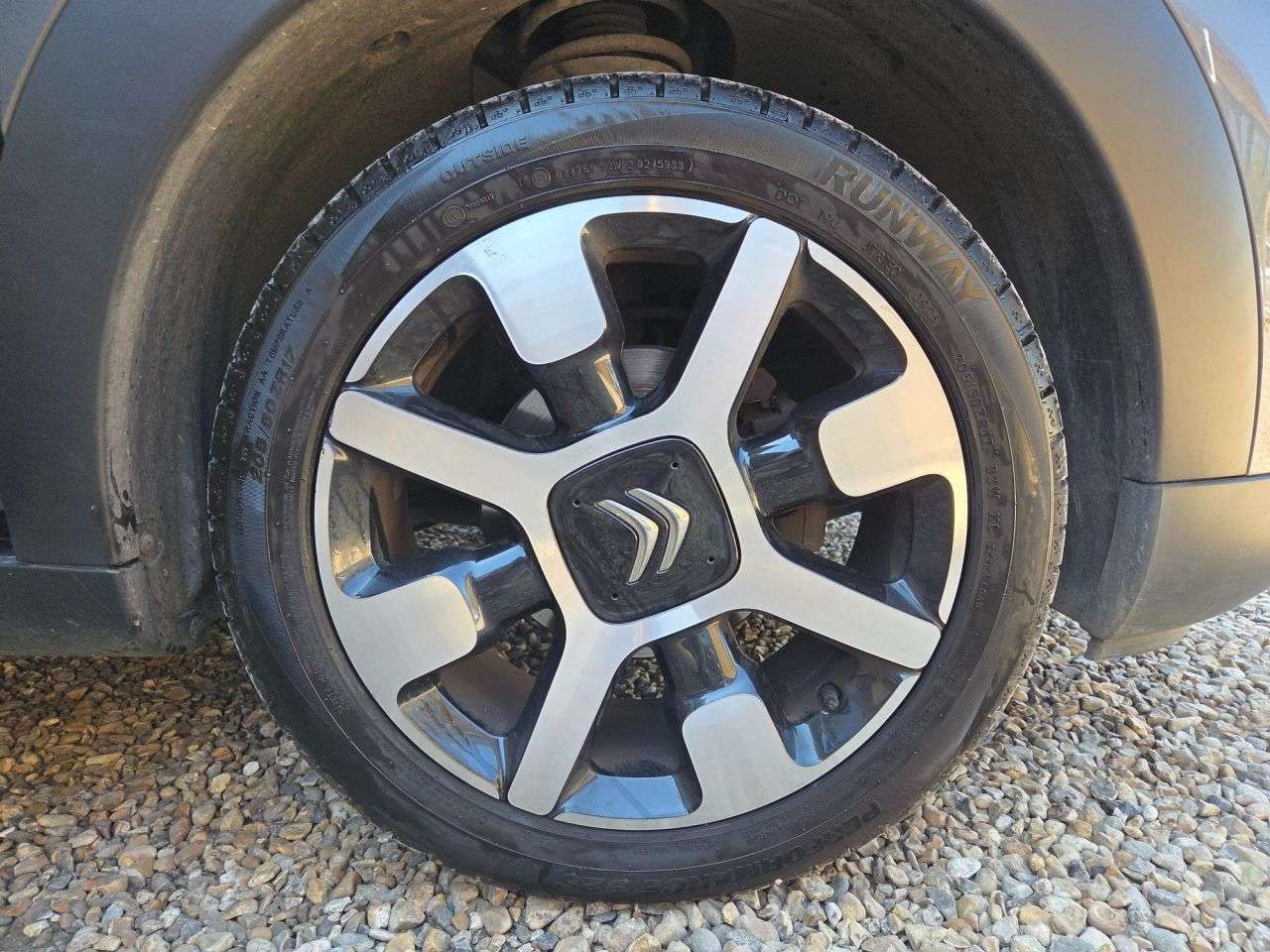 A 2019 CITROEN C4 CACTUS 1.2 PureTech GPF Flair Hatchback 5dr Petrol Manual Euro 6 (s/s) (110 ps) RE A 2019 CITROEN C4 CACTUS 1.2 PureTech GPF Flair Hatchback 5dr Petrol Manual Euro 6 (s/s) (110 ps) RE