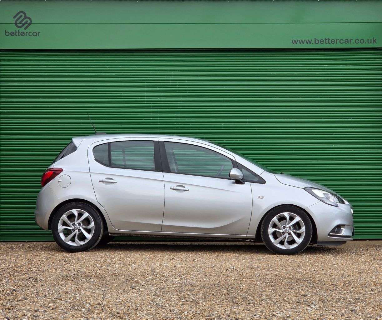 A 2016 VAUXHALL CORSA 1.4i ecoFLEX SRi Hatchback 5dr Petrol Manual Euro 6 (90 ps) Apple Car Play A 2016 VAUXHALL CORSA 1.4i ecoFLEX SRi Hatchback 5dr Petrol Manual Euro 6 (90 ps) Apple Car Play