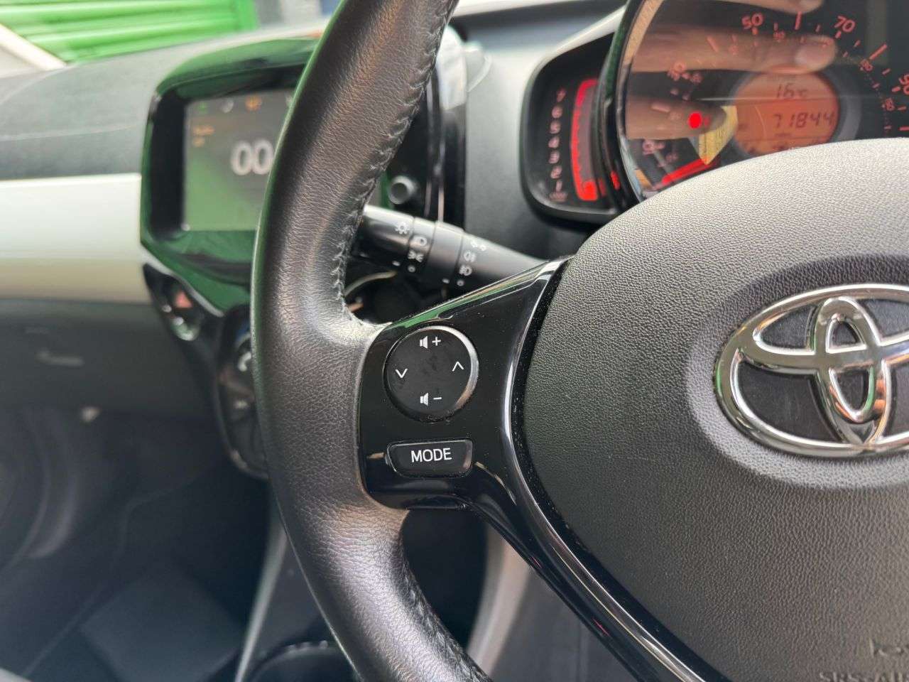 2016 TOYOTA AYGO 2016 TOYOTA AYGO