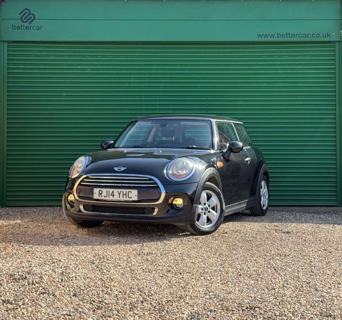 A 2014 MINI HATCH 1.5 Cooper Hatchback 3dr Petrol Manual Euro 6 (s/s) (136 ps) Low Mileage an A 2014 MINI HATCH 1.5 Cooper Hatchback 3dr Petrol Manual Euro 6 (s/s) (136 ps) Low Mileage an