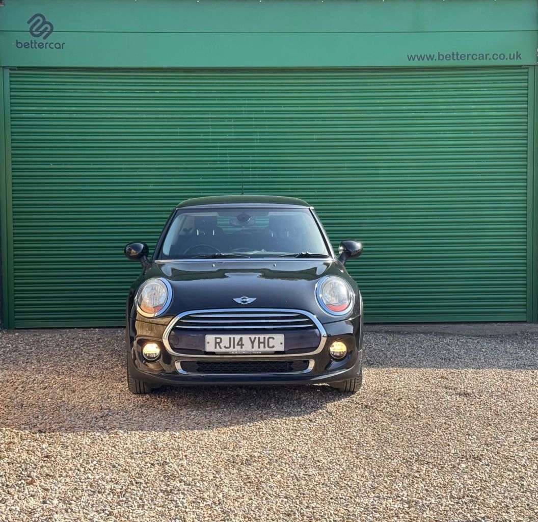 A 2014 MINI HATCH 1.5 Cooper Hatchback 3dr Petrol Manual Euro 6 (s/s) (136 ps) Low Mileage an A 2014 MINI HATCH 1.5 Cooper Hatchback 3dr Petrol Manual Euro 6 (s/s) (136 ps) Low Mileage an