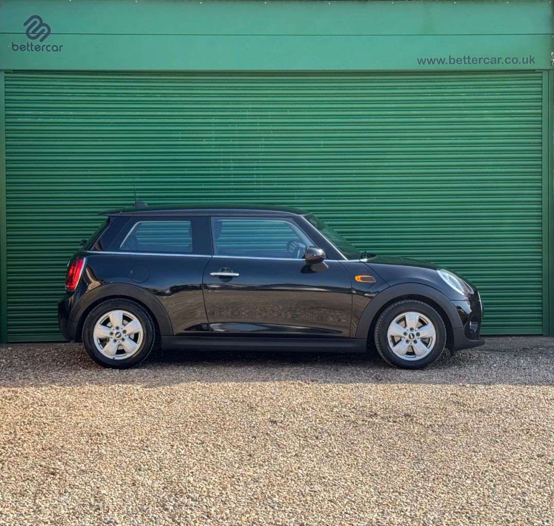 A 2014 MINI HATCH 1.5 Cooper Hatchback 3dr Petrol Manual Euro 6 (s/s) (136 ps) Low Mileage an A 2014 MINI HATCH 1.5 Cooper Hatchback 3dr Petrol Manual Euro 6 (s/s) (136 ps) Low Mileage an