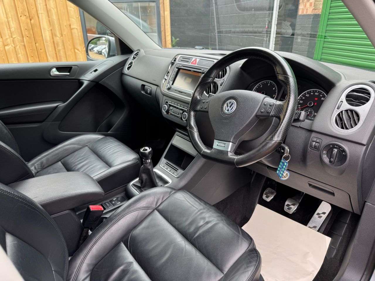2010 VOLKSWAGEN TIGUAN 2010 VOLKSWAGEN TIGUAN