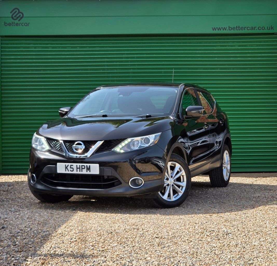 A 2016 NISSAN QASHQAI 1.5 dCi Acenta SUV 5dr Diesel Manual 2WD Euro 6 (s/s) (110 ps) Front and Re A 2016 NISSAN QASHQAI 1.5 dCi Acenta SUV 5dr Diesel Manual 2WD Euro 6 (s/s) (110 ps) Front and Re