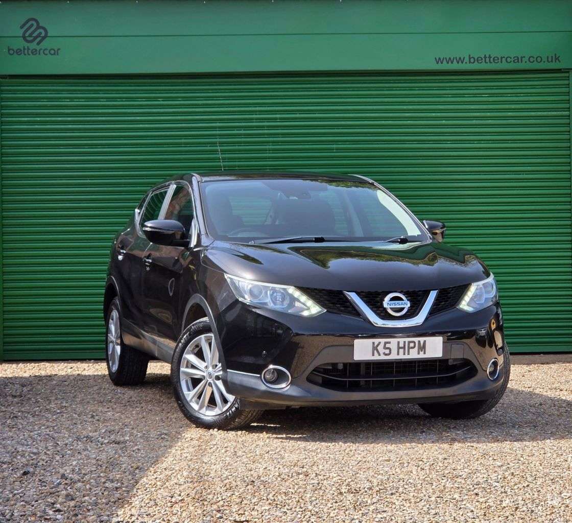 A 2016 NISSAN QASHQAI 1.5 dCi Acenta SUV 5dr Diesel Manual 2WD Euro 6 (s/s) (110 ps) Front and Re A 2016 NISSAN QASHQAI 1.5 dCi Acenta SUV 5dr Diesel Manual 2WD Euro 6 (s/s) (110 ps) Front and Re