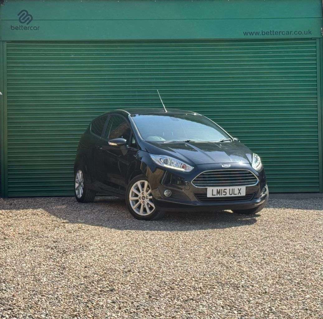 A 2015 FORD FIESTA 1.0T EcoBoost Titanium Hatchback 3dr Petrol Manual Euro 6 (s/s) (100 ps) CR A 2015 FORD FIESTA 1.0T EcoBoost Titanium Hatchback 3dr Petrol Manual Euro 6 (s/s) (100 ps) CR